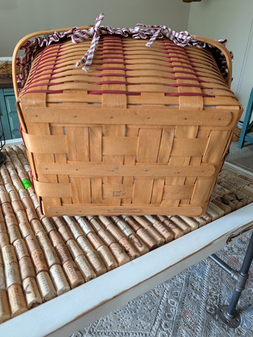 Longaberger 1993 Hostess Sweetheart Getaway Basket w/ Liner, Protector & Card - Picture 4 of 6